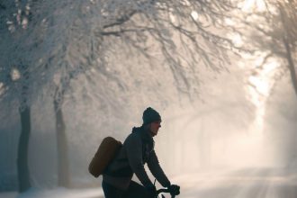 Jazda rowerem zimą do pracy